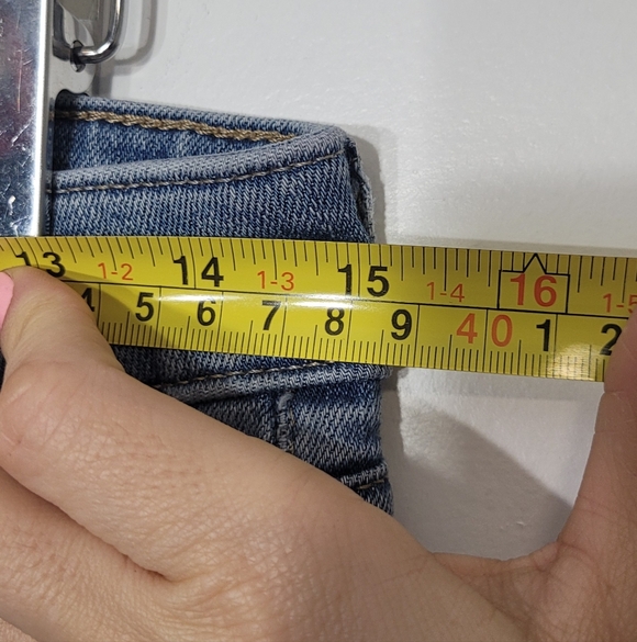 Levi Strauss & CO Blue Jeans 711 Skinny Cotton Blend Pockets Ripped Knee Size 29 - Picture 12 of 12